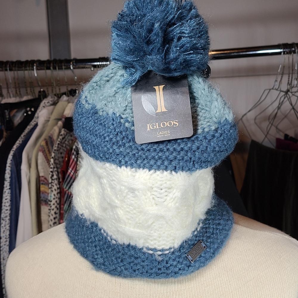 Igloo womens knit, fleece lined, pom pom beanie